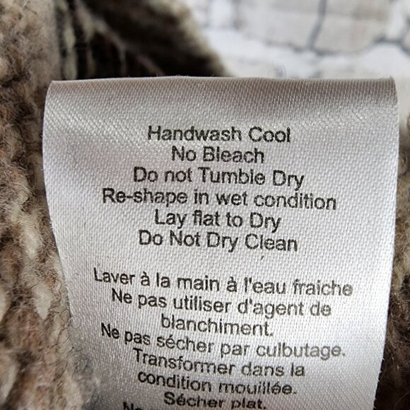 Aritzia TNA Sea to Sky Lambswool Zip Front Cardigan Logo Brown Cream Size Medium - Picture 16 of 16